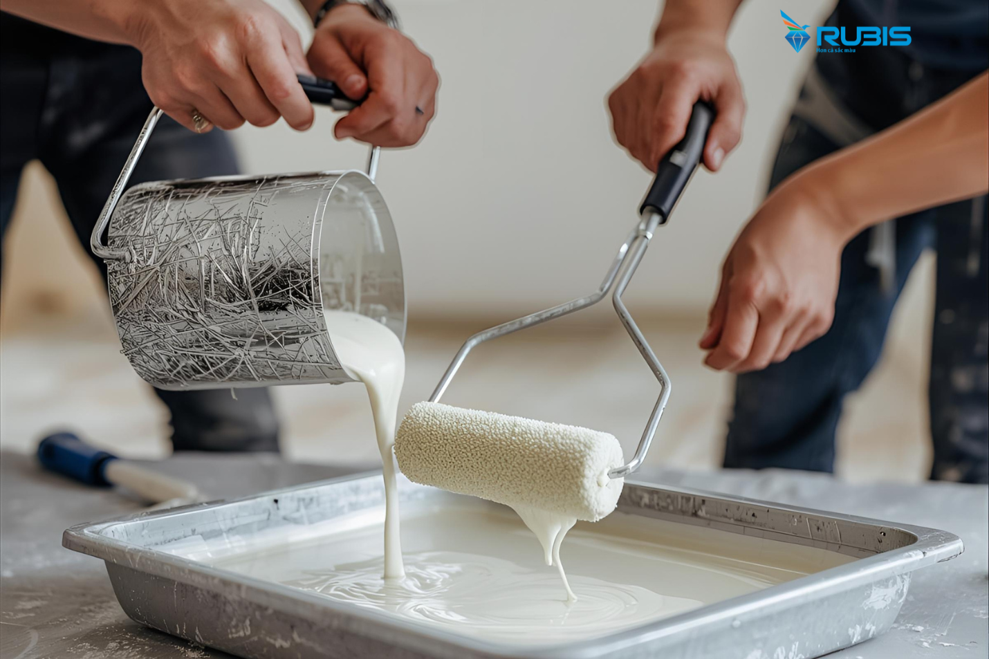 Giá Sơn Chống Thấm Tường Ngoài Trời